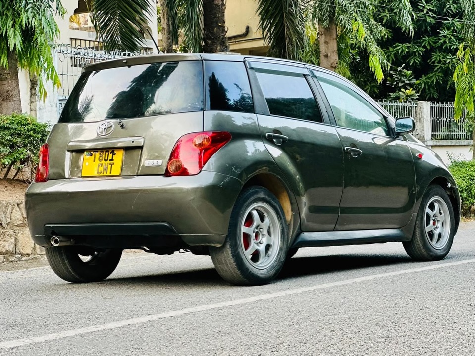 Price Of Toyota IST 2005 for Sale in Tanzania