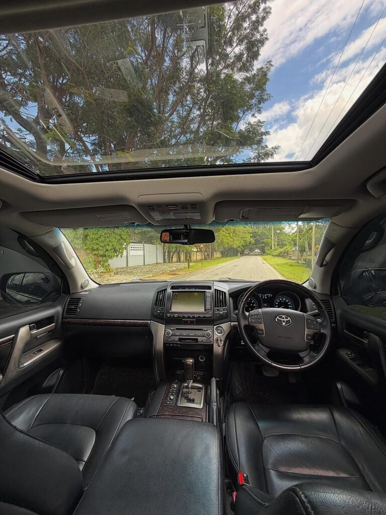 Magari Used Toyota Land Cruiser V8 2012 Dar es Salaam Tanzania