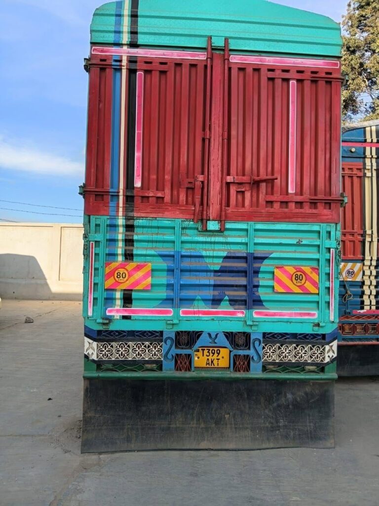 Fuso bei poa sokoni Dar es Salaam Tanzania