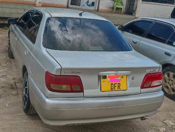 Toyota Carina bei poa sokoni Dar es Salaam Tanzania