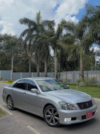 Price of Used Toyota Crown 2005 for Sale in Dar es Salaam Tanzania