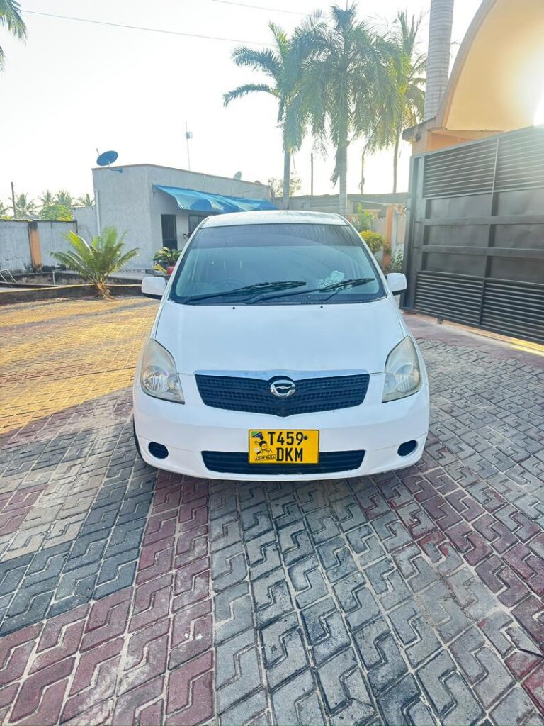 Magari Spacio 2003 lipo Dar es Salaam