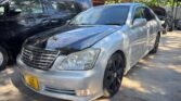 Toyota Crown bei poa sokoni Dar es Salaam Tanzania