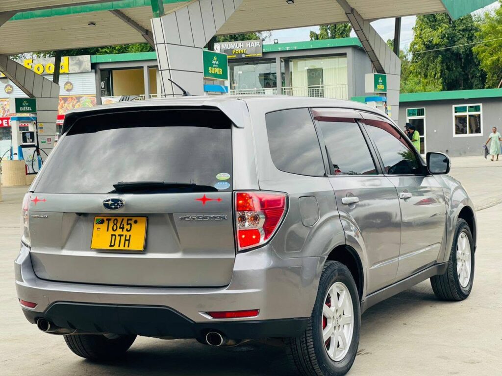 Magari Sokoni Subaru Forester ya Bei Poa 2011