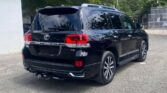 Toyota Land Cruiser V8 2017 for Sale in Dar es Salaam