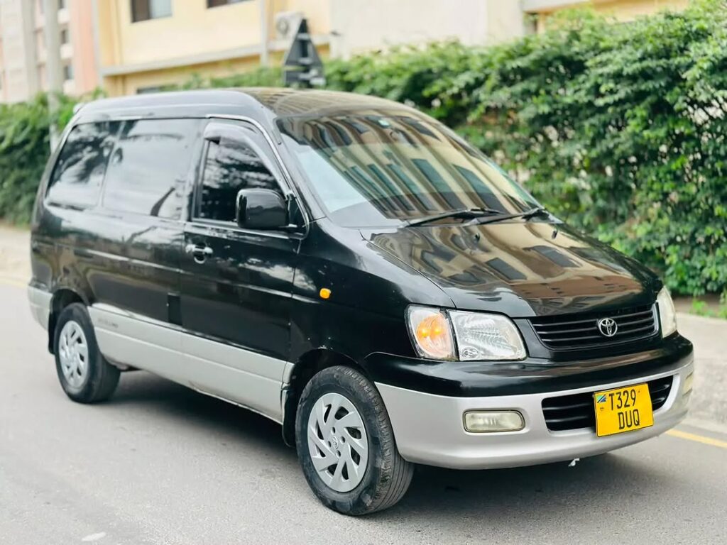Bei ya Toyota Noah 2003 Sokoni Dar es Salaam Tanzania