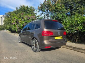 Bei Ya Volkswagen Touran 2012 Sokoni Dar es Salaam Tanzania