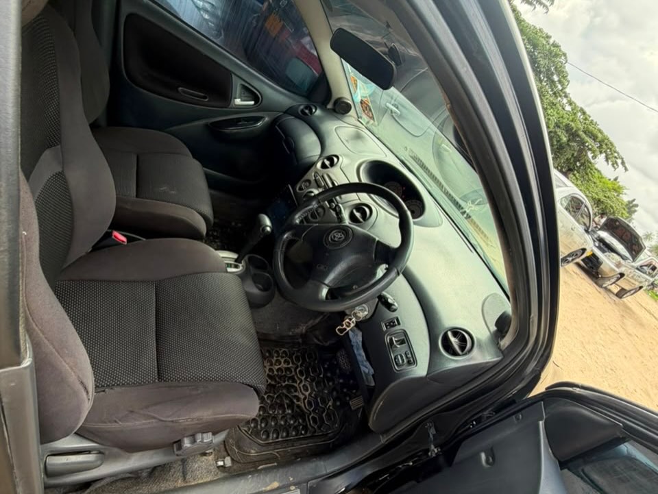 Magari Used Toyota Vitz 2003 Dar es Salaam Tanzania