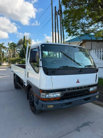 Bei Ya Mitsubishi Canter 2000 Sokoni Dar es Salaam Tanzania