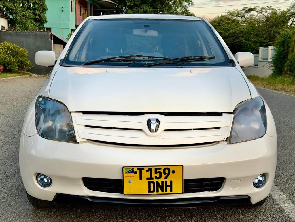 Price Toyota IST 2005 for Sale in Mwanza
