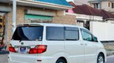 Magari Sokoni Toyota Alphard ya Bei Poa 2006