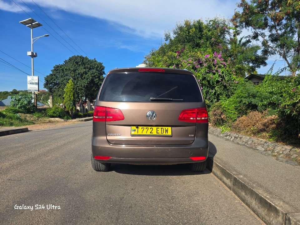 Price Of Volkswagen Touran 2013 for Sale in Tanzania