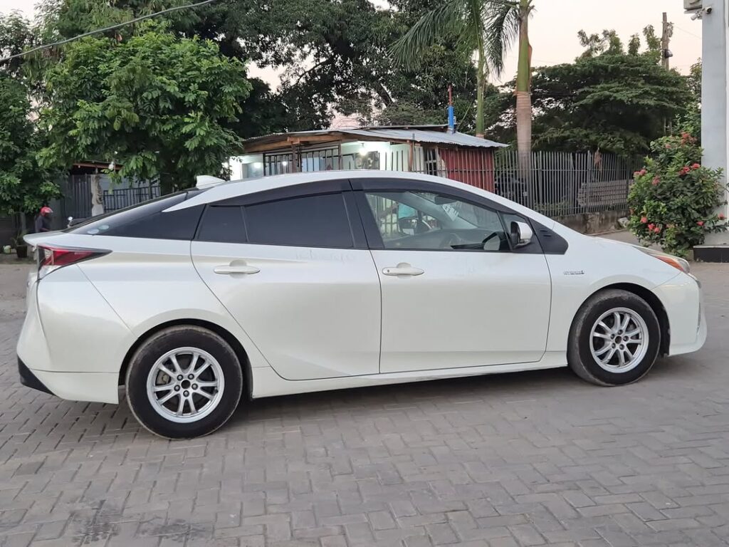 Toyota 2017 for Sale in Dar es Salaam