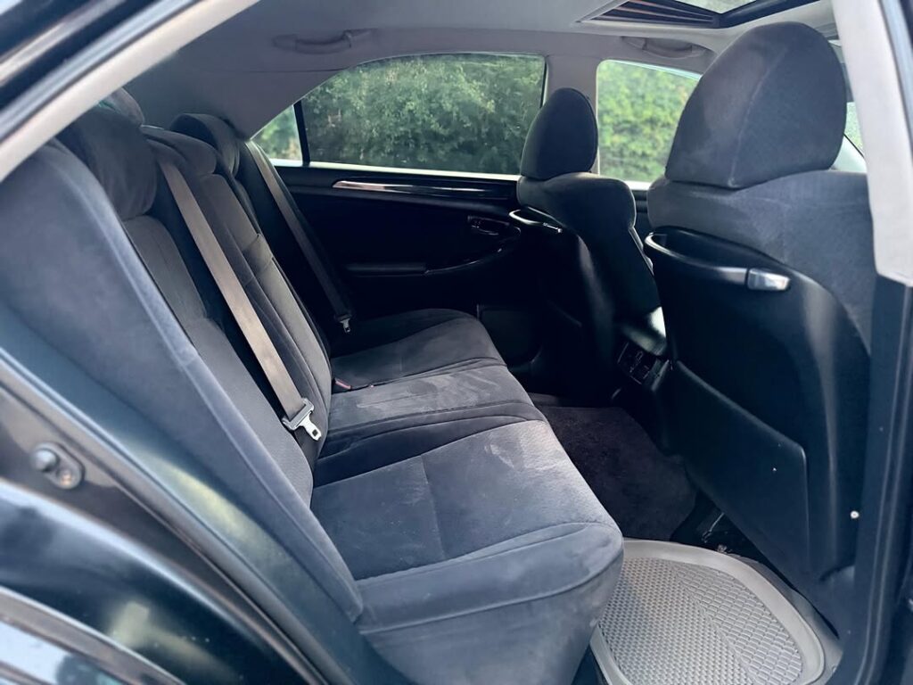 Toyota Crown 2005 for Sale in Mwanza