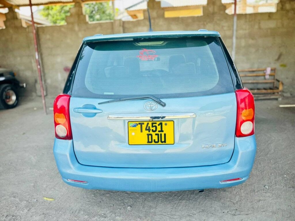 Toyota Raum bei poa sokoni Mwanza Tanzania