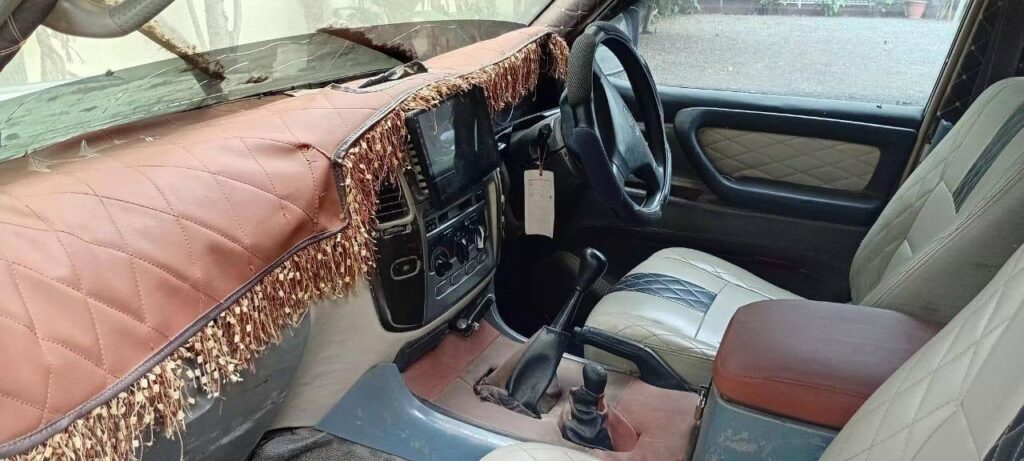 Magari Sokoni Toyota Land Cruiser V8 ya Bei Poa 2003