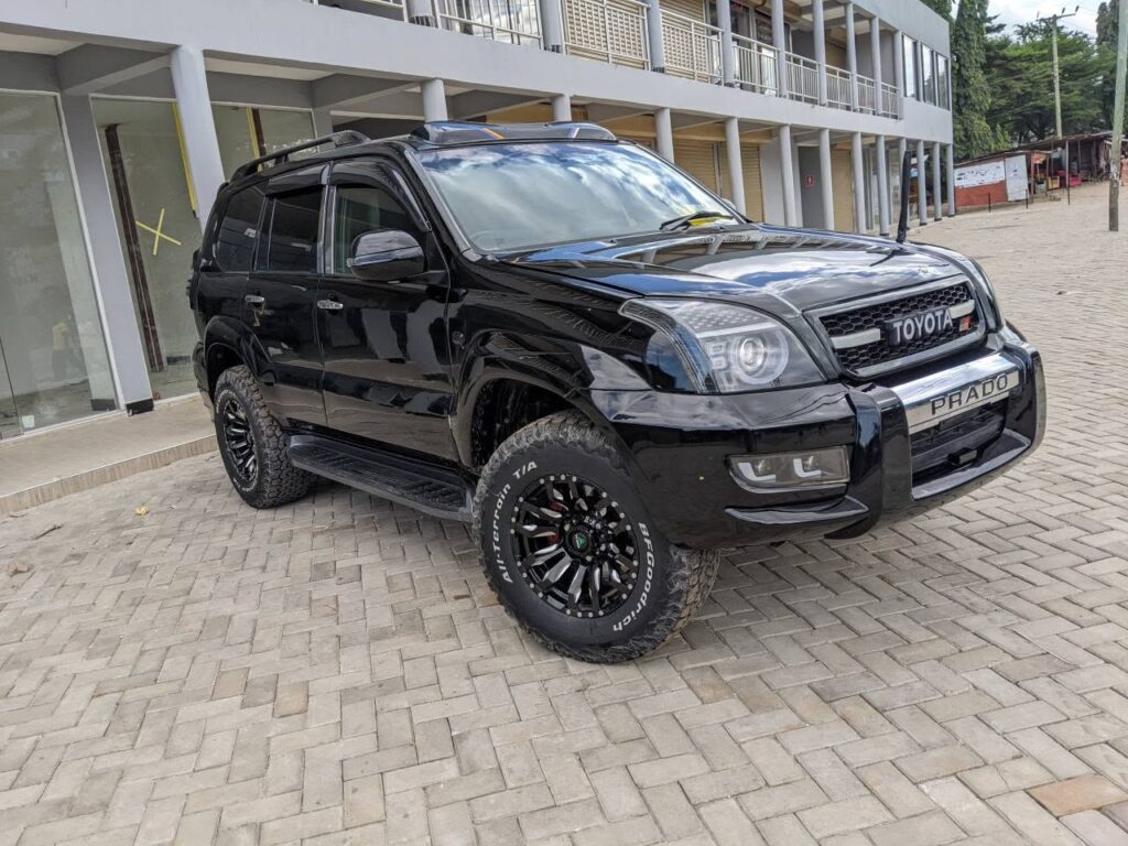 Toyota Land Cruiser Prado bei poa sokoni Dar es Salaam Tanzania