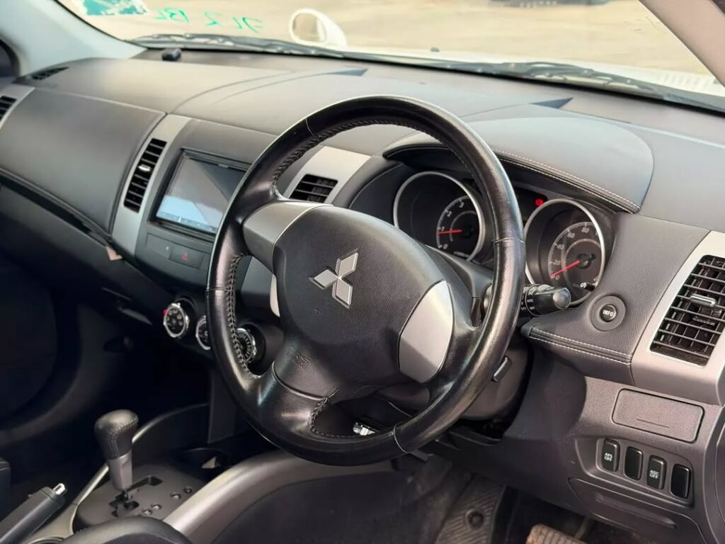 Price Of Mitsubishi Outlander 2011 for Sale in Tanzania
