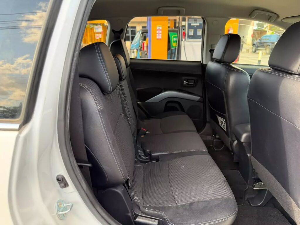 Used Mitsubishi Outlander 2011 for Sale in Dar es Salaam