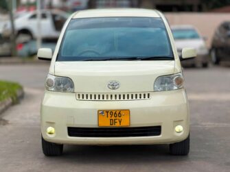 Bei Ya Toyota Porte 2005 Sokoni Dar es Salaam Tanzania