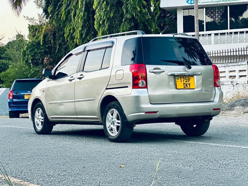 Toyota Raum 2005 for Sale in Mwanza