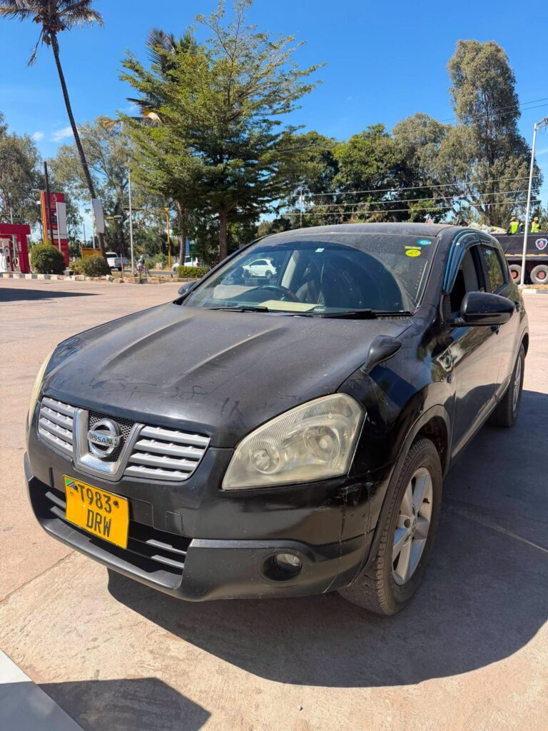 Magari Dualis 2010 lipo Dar es Salaam