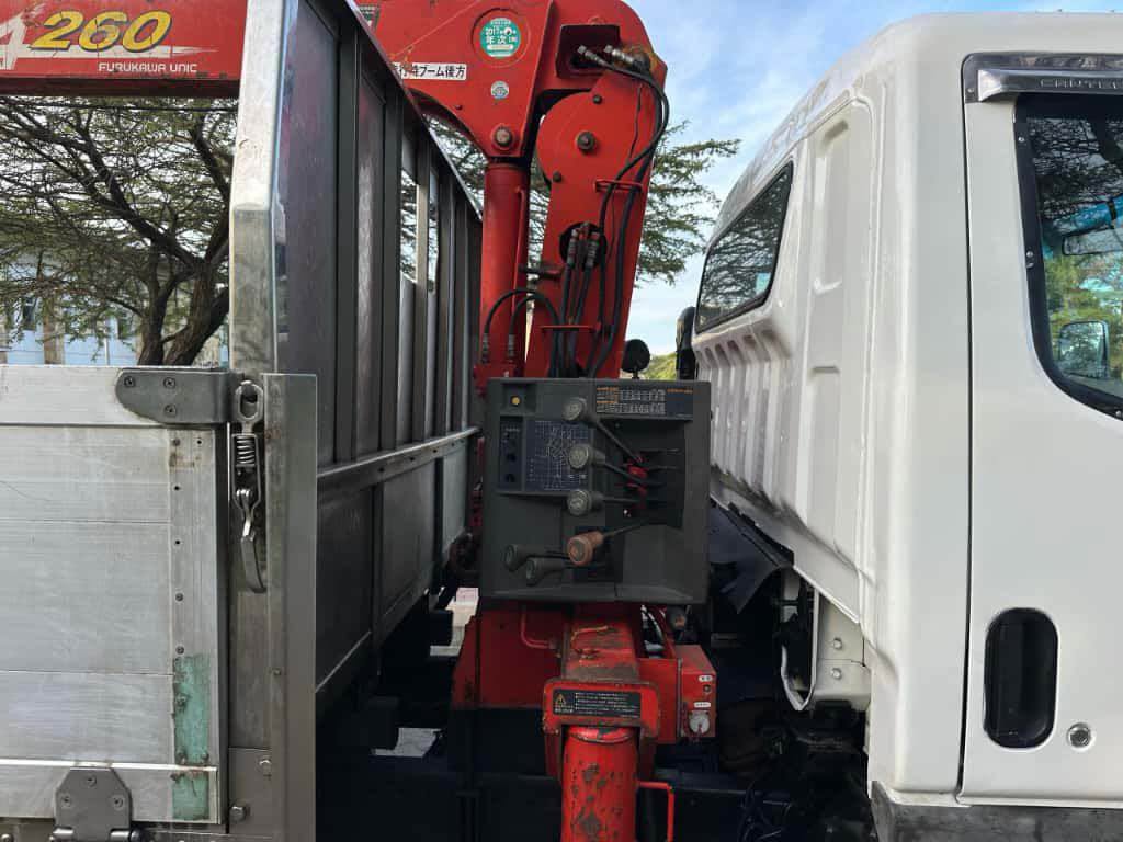 Magari Used Mitsubishi Canter 1999 Dar es Salaam Tanzania
