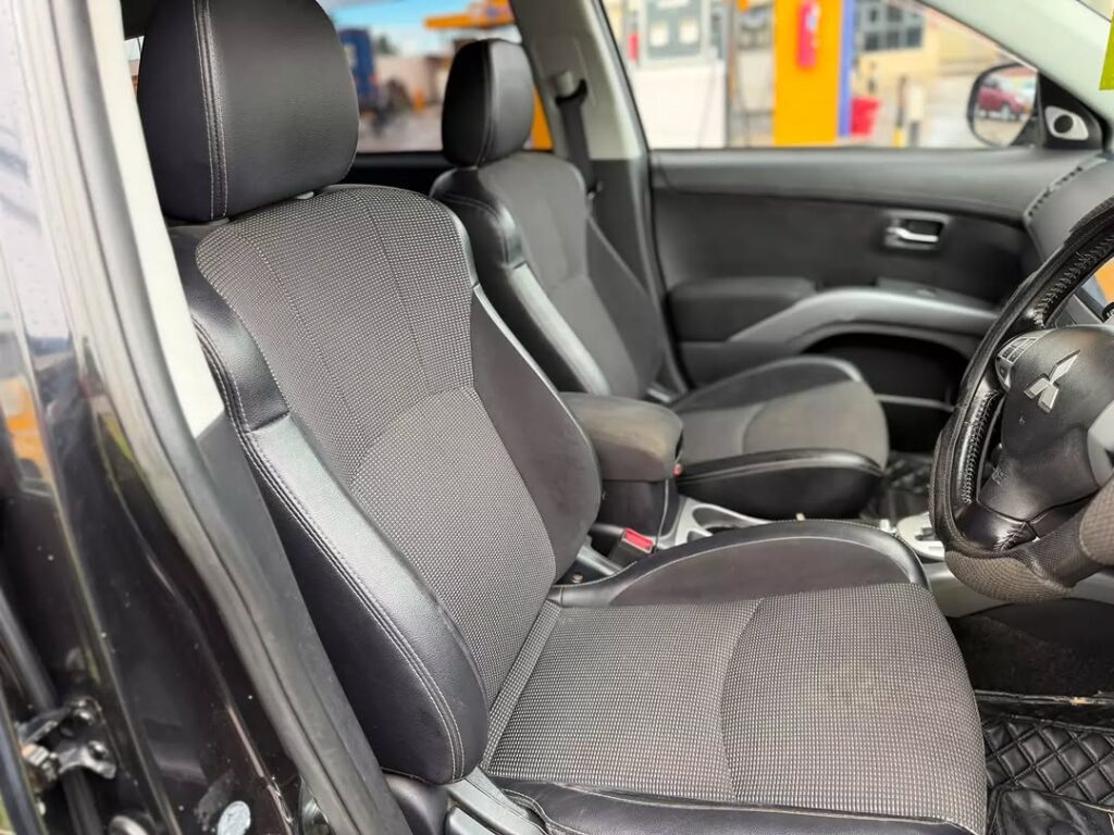 Mitsubishi Outlander 2011 for Sale in Dar es Salaam