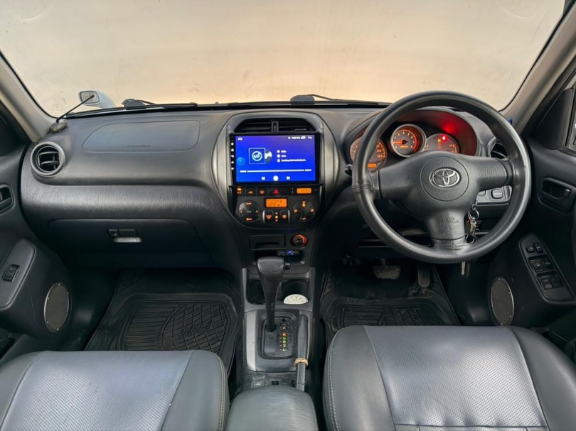 Magari Rav4 2005 lipo Dar es Salaam
