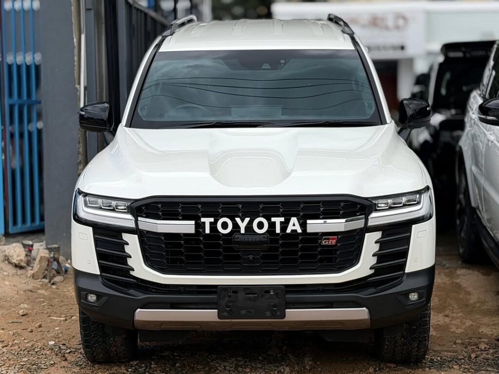 Price Toyota Land Cruiser 300 Series 2024 for Sale in Dar es Salaam