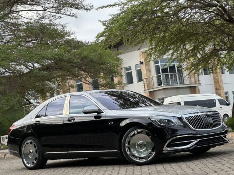 Benz Maybach 20...
