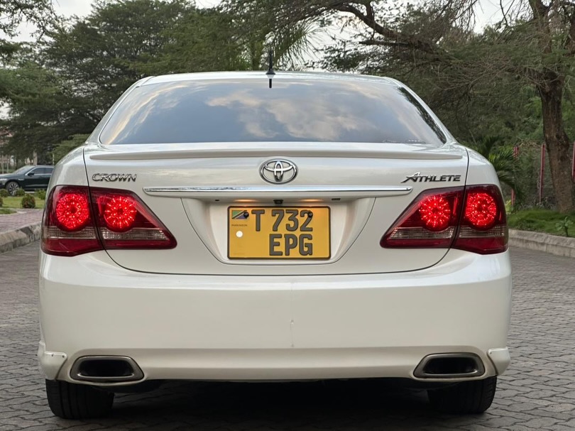 Buy Toyota Crown 2009 for Sale in Dar es Salaam