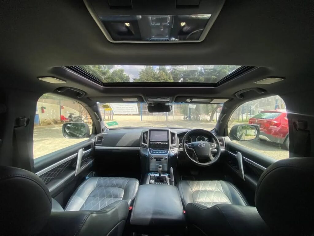 Price Toyota Land Cruiser V8 2017 for Sale in Dar es Salaam