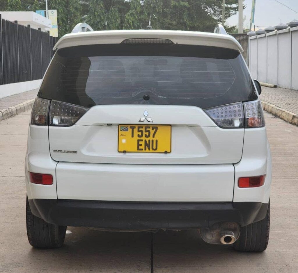 Price Mitsubishi Outlander 2008 for Sale in Dar es Salaam