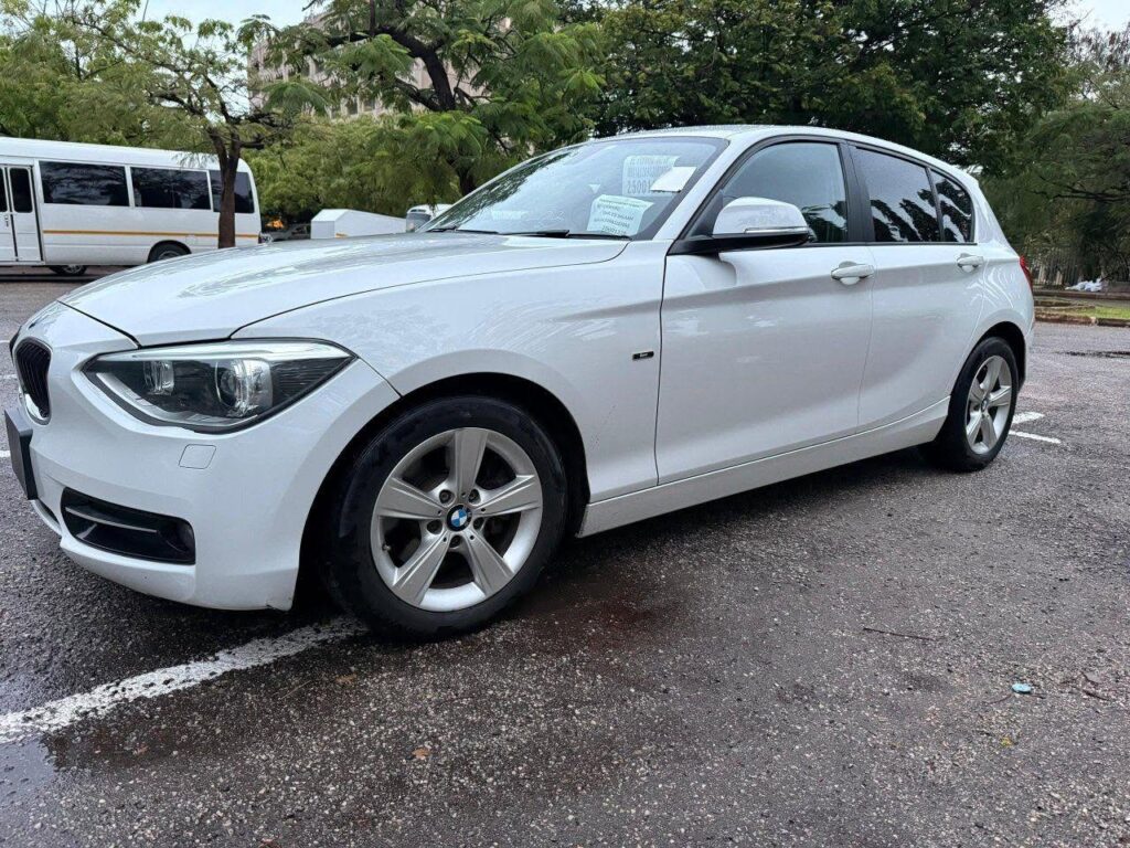 Magari Sokoni BMW 1 Series ya Bei Poa 2012