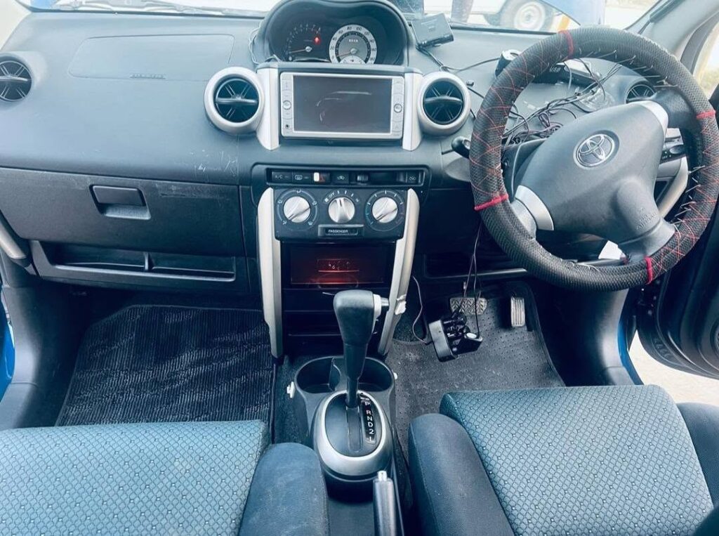 Magari Used Toyota IST 2005 Dar es Salaam Tanzania
