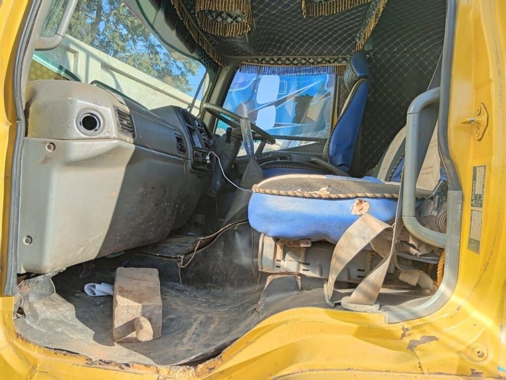 Magari Sokoni Fuso ya Bei Poa 2000