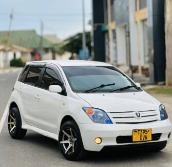 Bei Ya Toyota IST 2005 Sokoni Dar es Salaam Tanzania