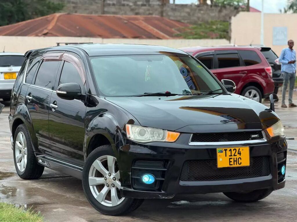 Used Mitsubishi Outlander 2011 for Sale in Dar es Salaam