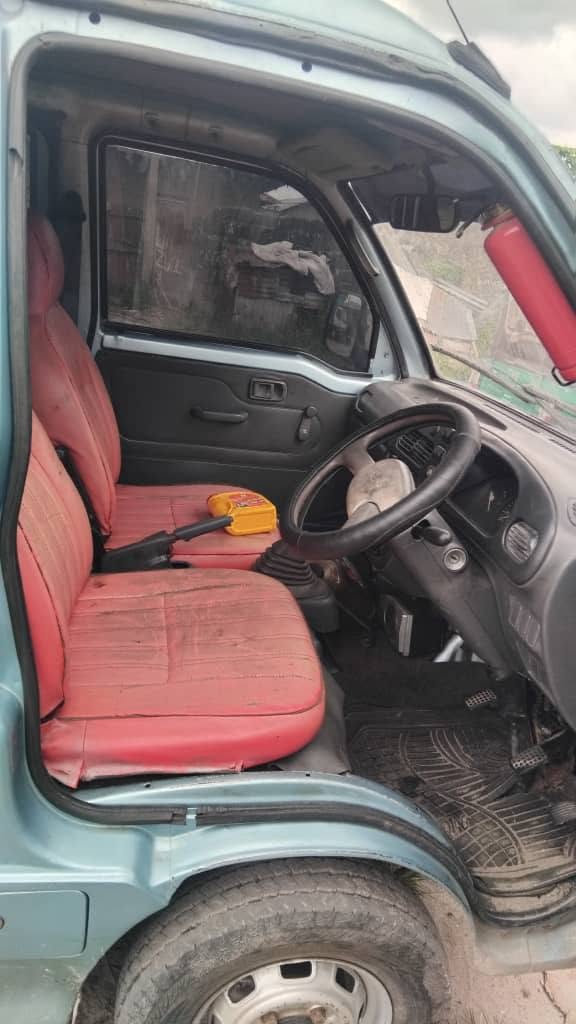 Daihatsu Hijet bei poa sokoni Dar es Salaam Tanzania