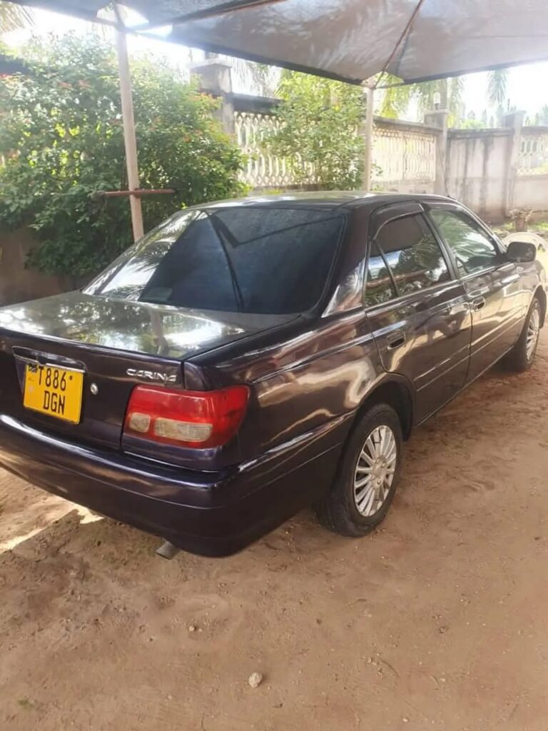 Toyota Carina bei poa sokoni Dar es Salaam Tanzania