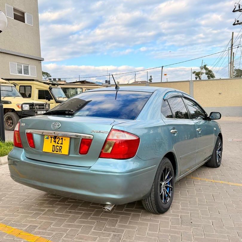 Toyota Premio 2005 Inauzwa Arusha Tanzania
