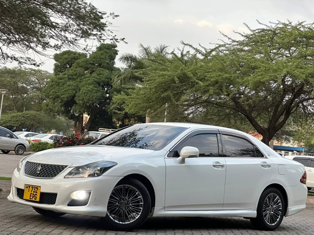 Price Of Toyota Crown 2009 for Sale in Tanzania