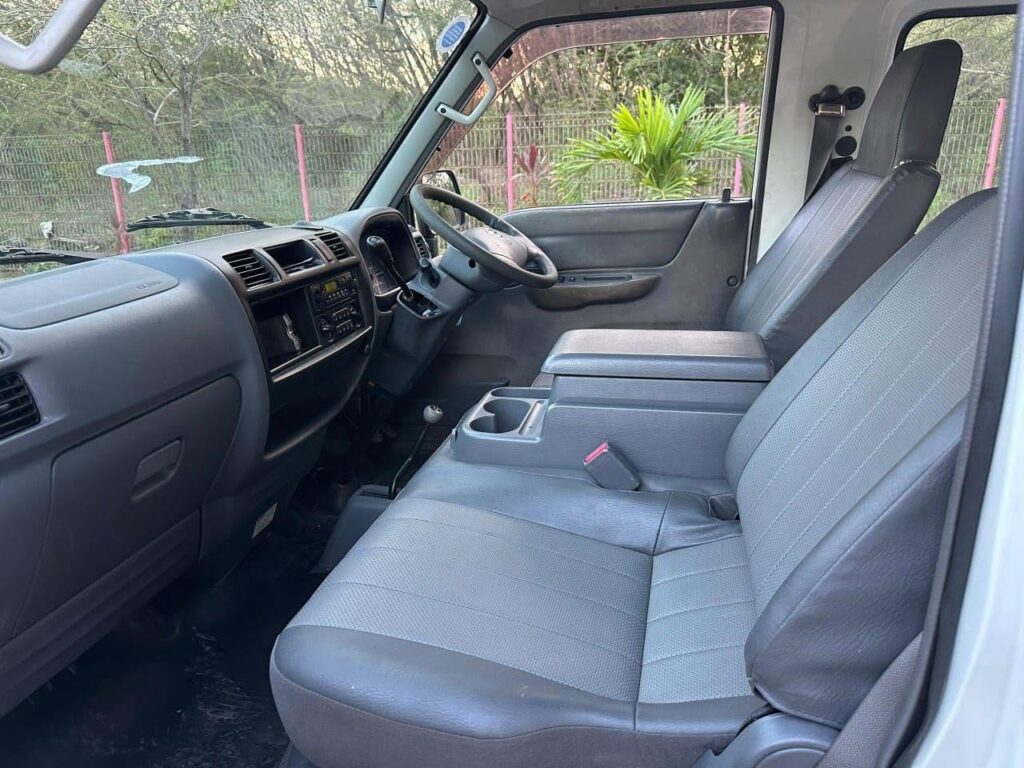 Magari Used Nissan Vanette 2011 Dar es Salaam Tanzania