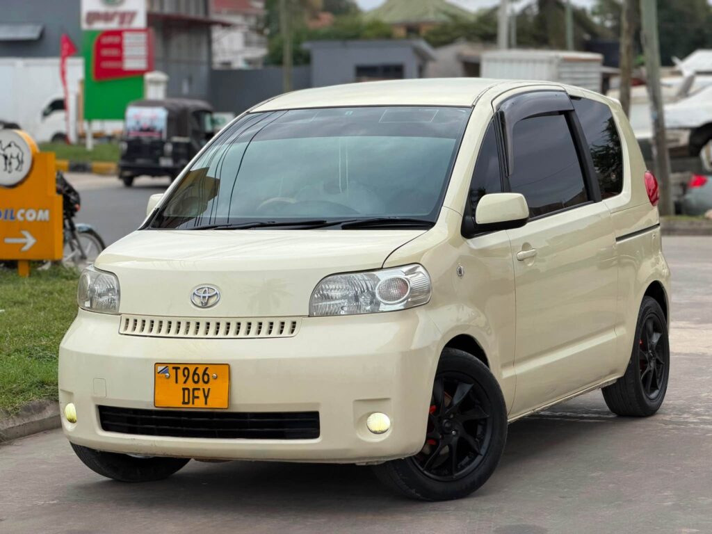 Magari Porte 2005 lipo Dar es Salaam