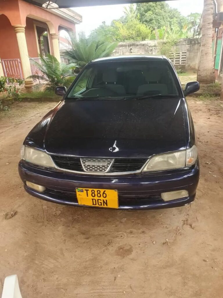Magari Sokoni Toyota Carina ya Bei Poa 1998