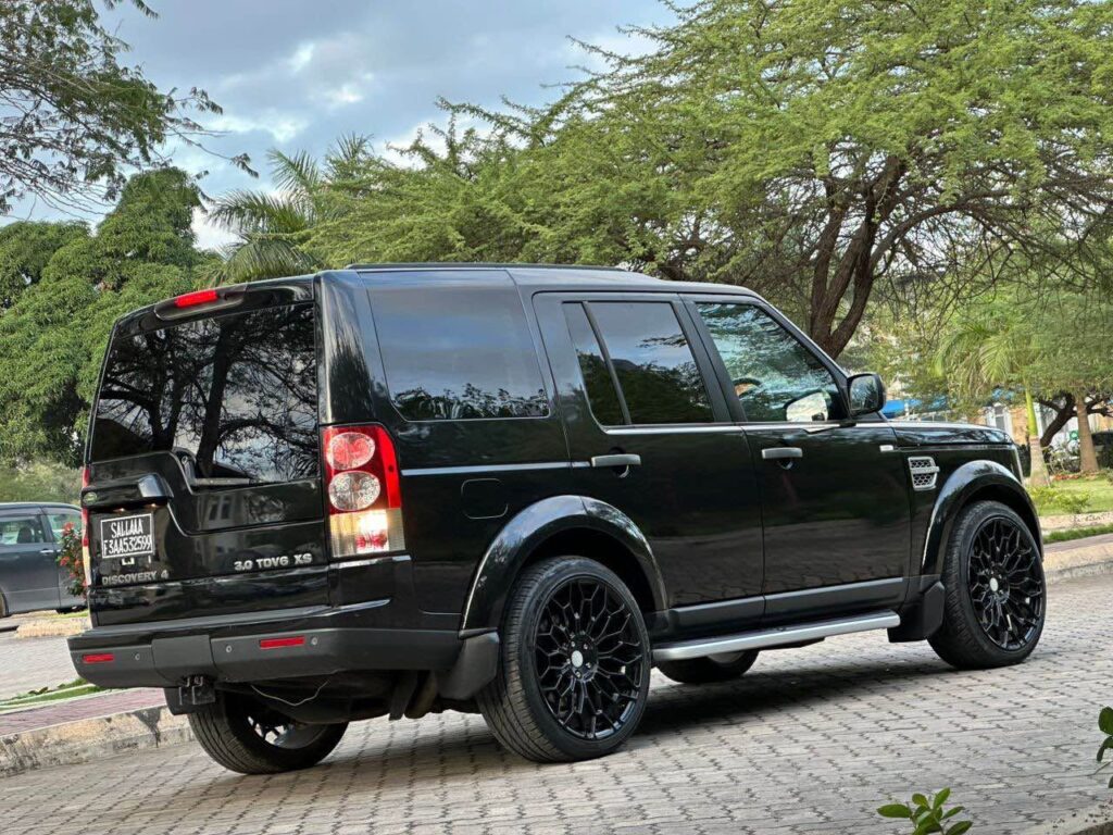 Buy Land Rover Discovery 4 2010 for Sale in Dar es Salaam
