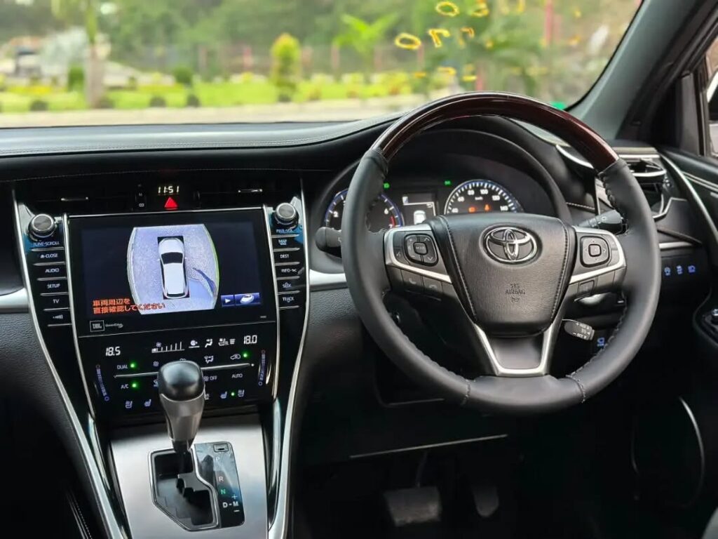 Toyota Harrier bei poa sokoni Dar es Salaam Tanzania
