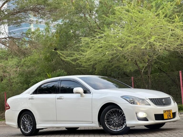 Toyota Crown 20...
