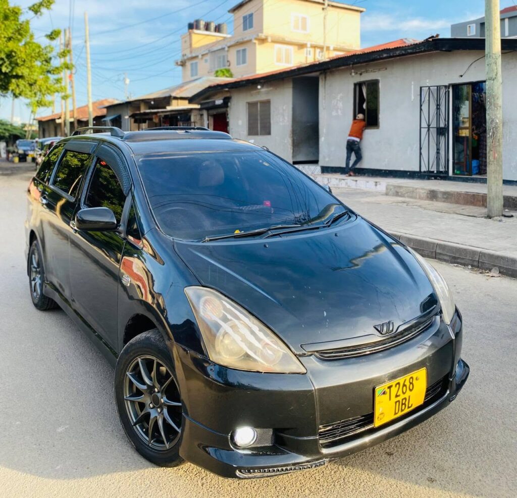 Magari Sokoni Toyota Wish ya Bei Poa 2004